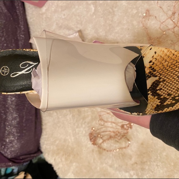 Nasty Gal Clear Wedge Heels w/ Snakeskin detail! - Picture 4 of 8